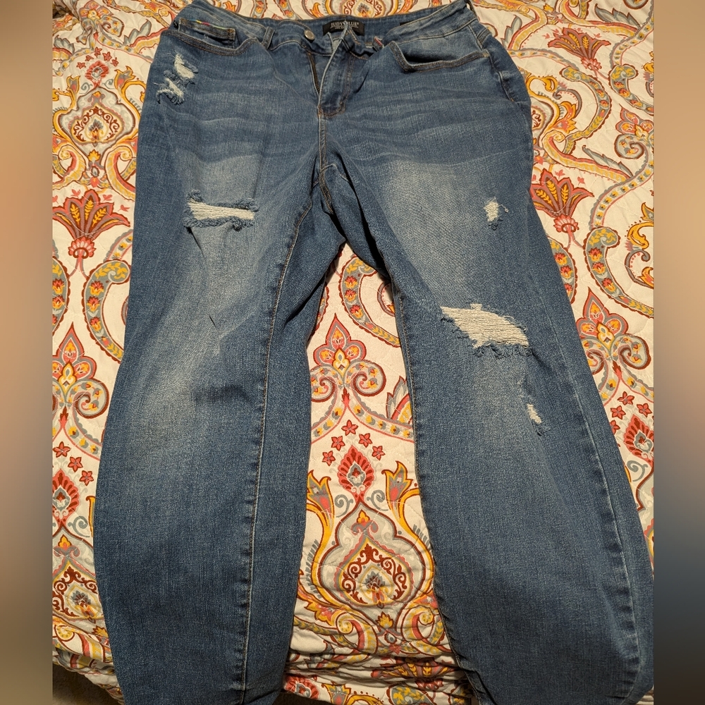 Distressed Judy Blue Jeans NWOT